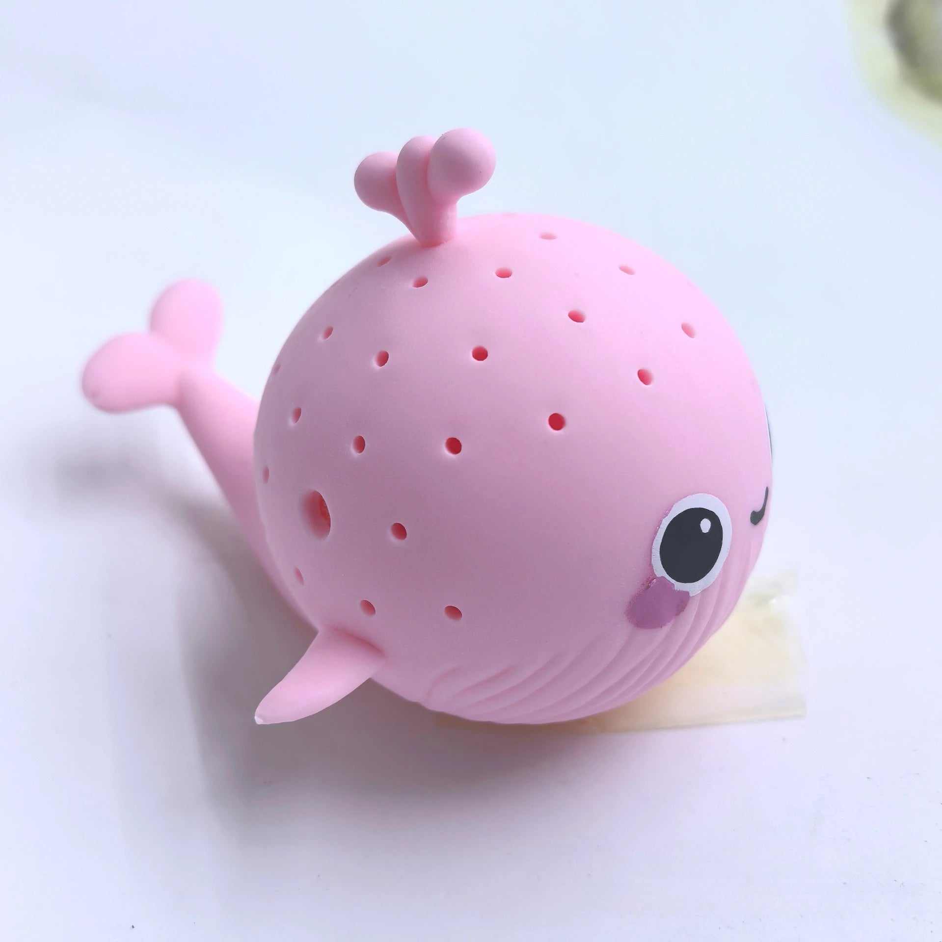 Water‑Absorbing Whale Bath Toy – Sponge Squeeze Stress‑Relief for Kids - Georgenest.com